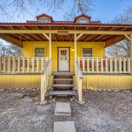 The Olive @ Mendelbaum Winery Guest Cabins Hotel Fredericksburg Exterior photo