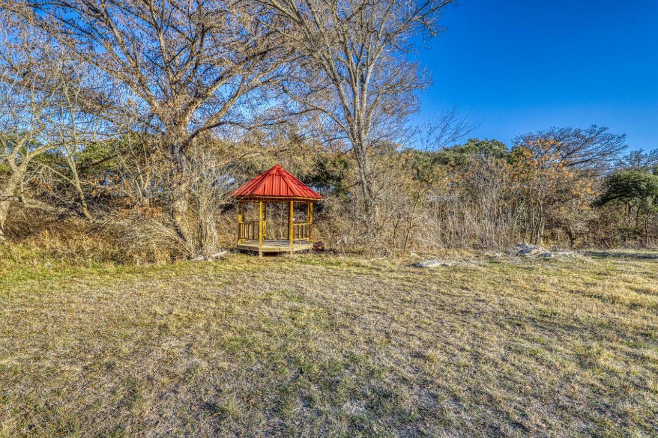 The Olive @ Mendelbaum Winery Guest Cabins Hotel Fredericksburg Exterior photo
